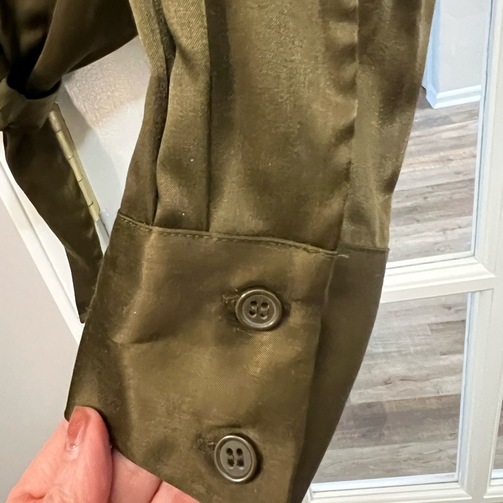 Sanctuary Dark Olive Button Down Shirt with tie and pocket sz L EUC - Picture 3 of 9